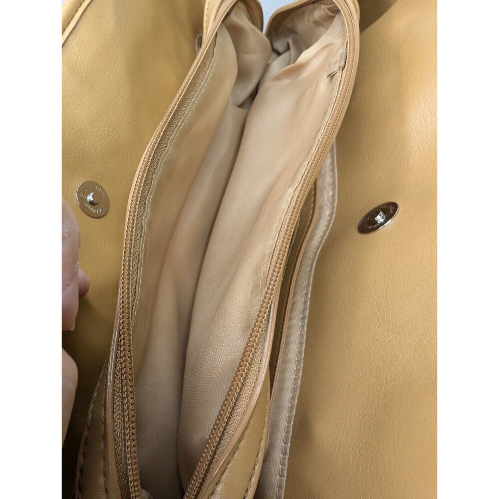 Croft Barrow Satchel Handbag Purse with Cosmetic Bag Tan Neutral Shoulder Bag - Picture 8 of 12